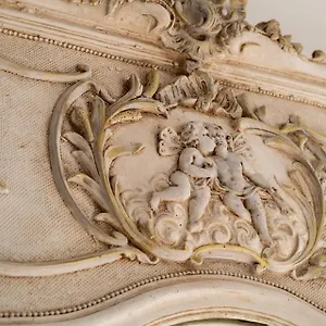  Appartement Bien D'exception En Face Du Palais Des Papes